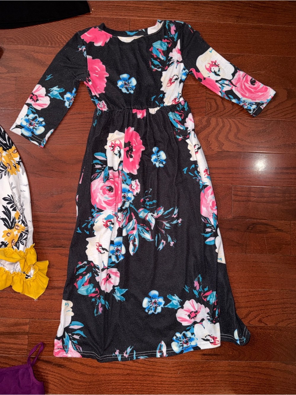 BUNDLE OF GIRLS DRESSES - Picture 10 of 16